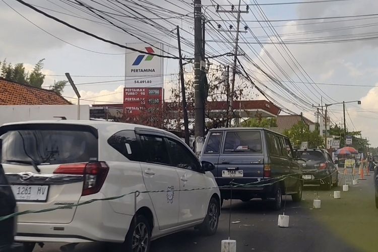 Khawatir Stok Menipis, Antrean BBM di Bangkalan Masih Mengular