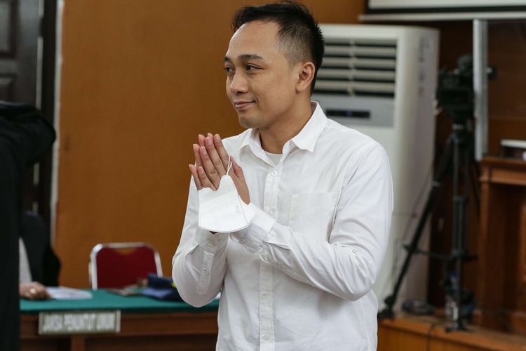 Terdakwa kasus pembunuhan berencana Brigadir Nofriansyah Yosua Hutabarat atau Brigadir J, Ricky Rizal menjalani sidang di Pengadilan Negeri Jakarta Selatan. (foto stok)