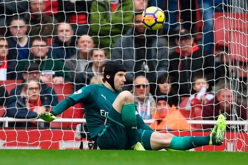 VIDEO - Petr Cech Soal Penalti, Buruk di Sepak Bola, Moncer di Hoki Es