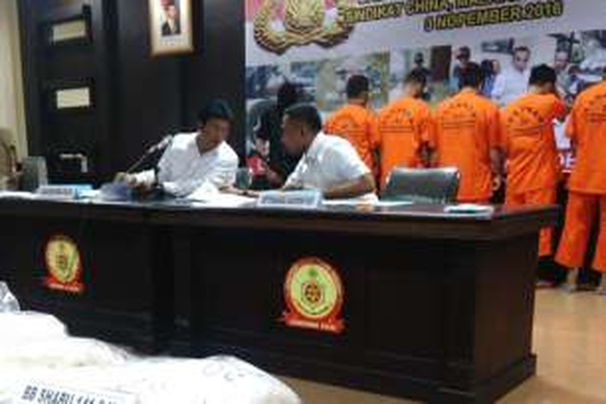 Jumpa pers Direktorat IV Tindak Pidana Narkoba Polri, di Cawang, Jakarta Timur, terkait 135 kilogram sabu jaringan narkoba internasional. Kamis (3/11/2016). 