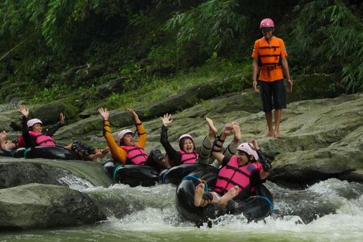 River Tubing di Desa Wisata Pandean