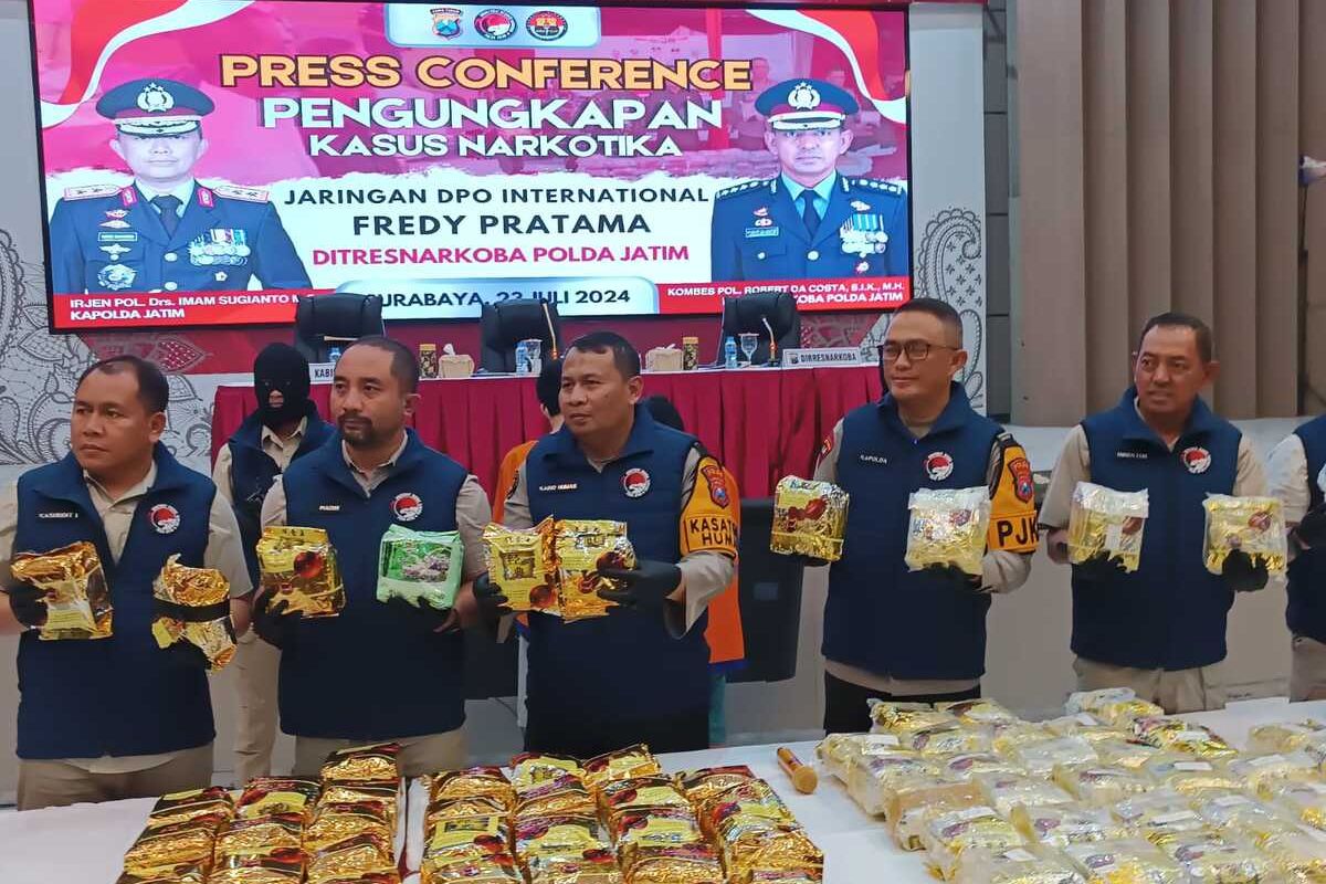 Barang bukti narkoba yang diamankan dari anak buah gembong narkoba internasional Fredy Pratama.