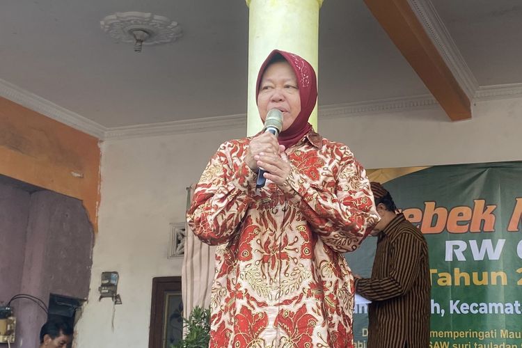 Bacakada Jatim, Tri Rismaharini, saat menghadiri Maulid Nabi di Surabaya, Senin (16/9/2024).