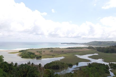 Bukit Galu Watu Sumba Barat, Bisa Lihat Muara hingga Samudera Hindia