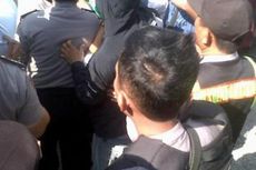 Mahasiswa Demo, Ketua KPU Sulsel Nyaris Dipukuli