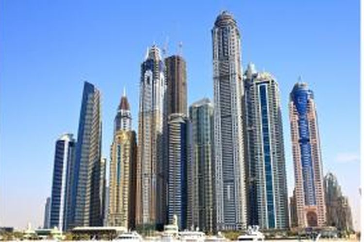 Harga jual properti di Dubai, Uni Emirat Arab, diprediksi anjlok 10 persen tahun ini.