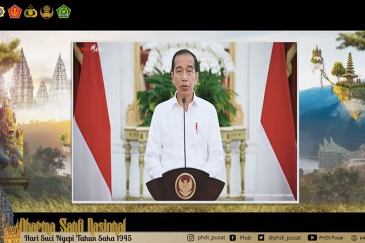 Presiden Joko Widodo saat memberikan sambutan secara daring pada acara Perayaan Dharma Santi Nasional Tahun Saka 1945/Masehi 2023 yang disiarkan YouTube PHDI Pusat pada Jumat (12/5/2023).