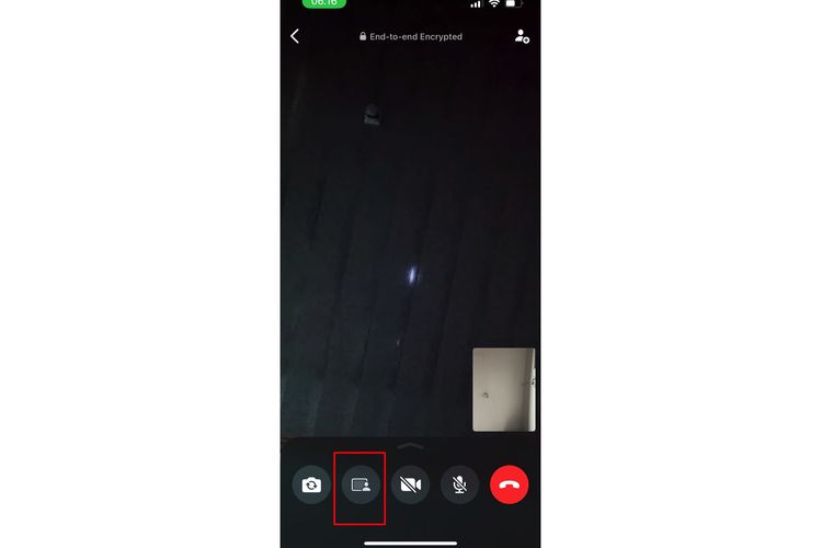 Tampilan tombol baru Share Screen yang muncul saat video call di WA.