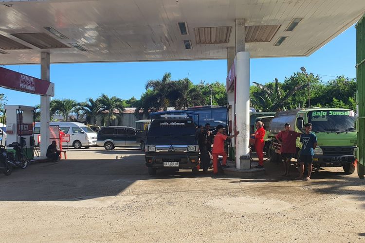 Antrean BBM di SPBU Labuan Bajo Capai 200 Meter, Pertamina Sebut Pasokan dalam Pengiriman