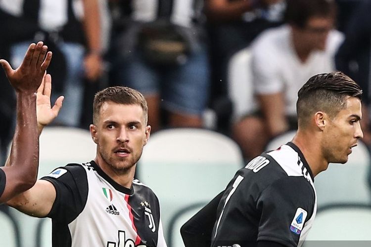 Aaron Ramsey merayakan golnya pada pertandingan Juventus vs Hellas Verona dalam lanjutan Liga Italia di Stadion Allianz, 21 September 2019. 