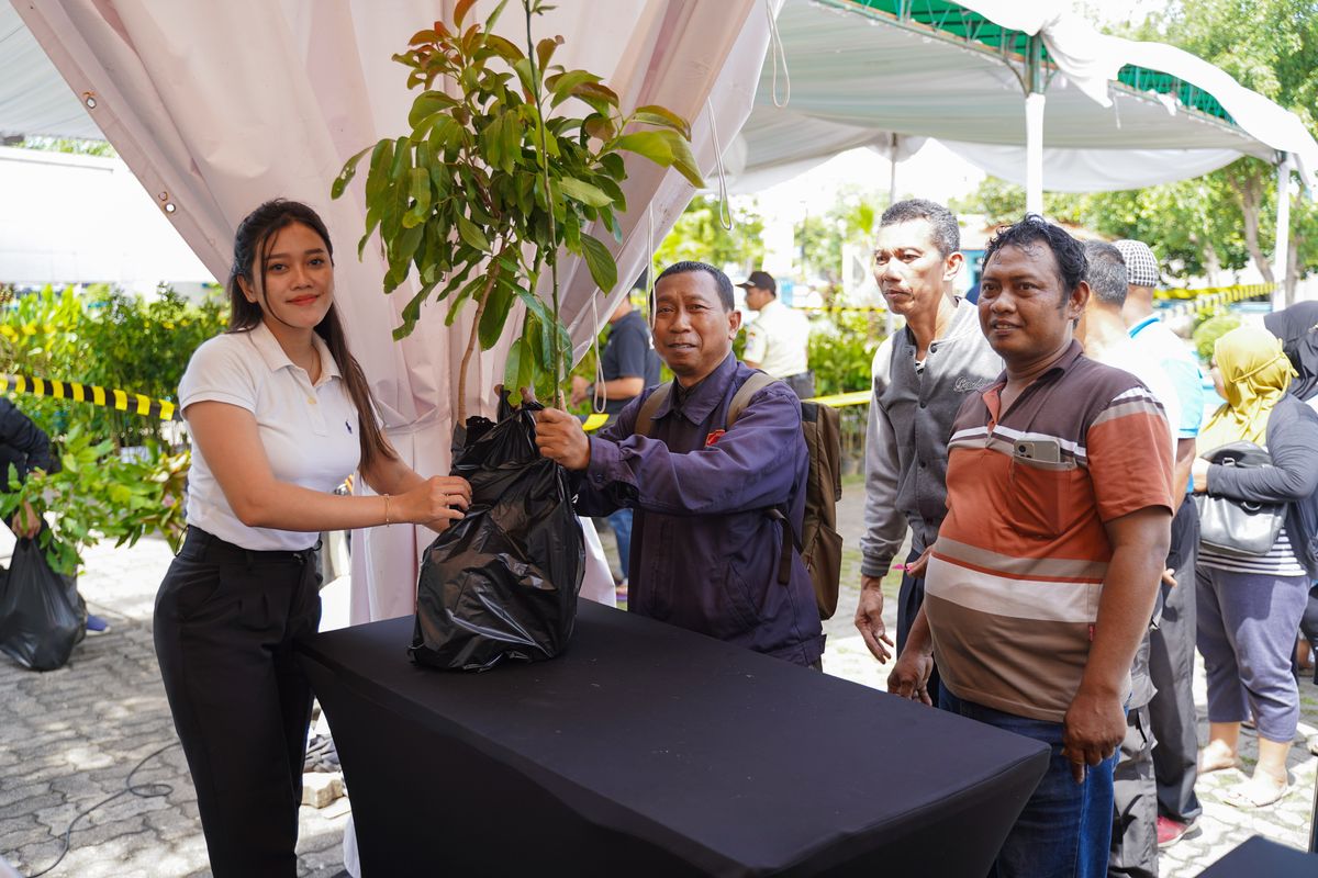 PGN memberikan 1.000 bibit tanaman produktif.