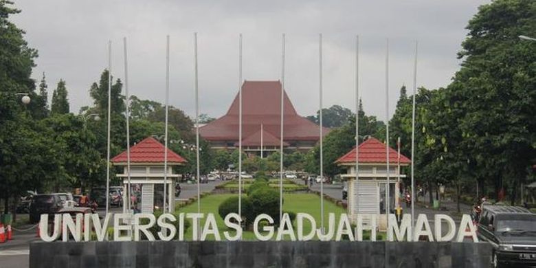 Tampak depan kampus Universitas Gadjah Mada