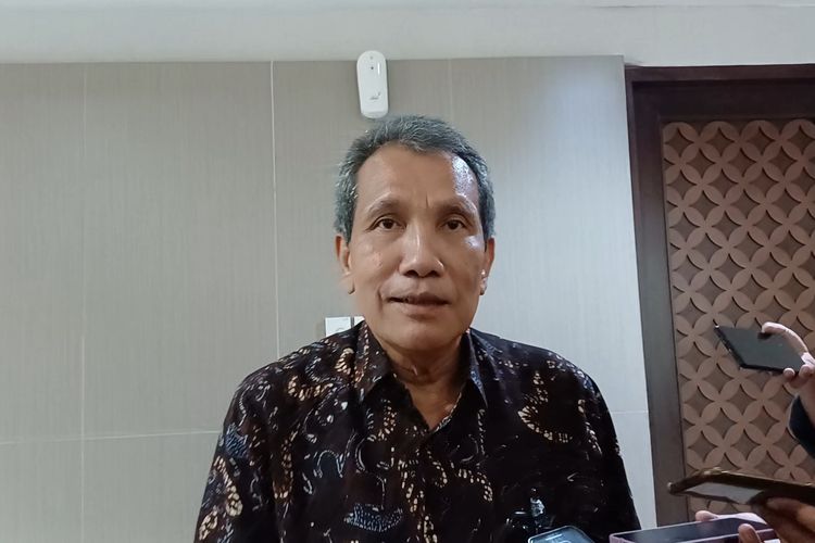 Deputi Pencegahan dan Monitoring Komisi Pemberantasan Korupsi (KPK) Pahala Nainggolan berpendapat Prabowo Subianto dan Gibran Rakabuming Raka tak perlu mengajukan calon menteri ke KPK, Selasa (23/4/2024).