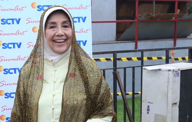 Nani Wijaya hadir pada acara Meet And Great Sinemart All Stars di Mall Bintaro Exchange, Tangerang Selatan, Senin (20/02/2017). 