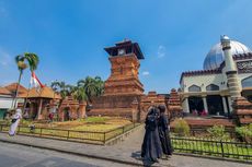 Rute ke Masjid Menara Kudus, Cuma 5 Menit dari Alun-alun