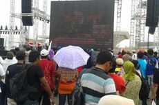 Relawan Nobar Pelantikan Jokowi-JK di Monas 