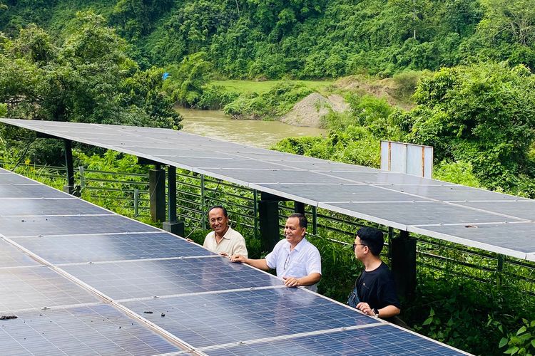 PT Bukit Asam Tbk (PTBA) bangun pembangkit listrik tenaga surya (PLTS) untuk menggerakkan pompa irigasi petani di Sawahlunto.
