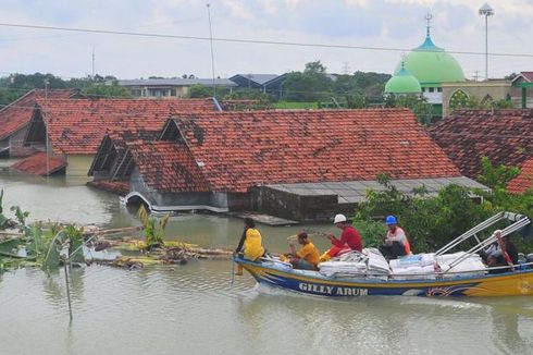 Jokowi soal Banjir Demak: Tanggul yang Jebol 15 Meter Sudah Ditutup Tadi Malam