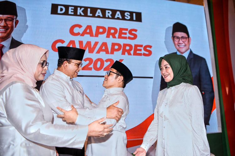 Pasangan Anies Baswedan-Muhaimin Iskandar ketika deklarasi bakal capres-cawapres dalam Pilpres 2024 di Hotel Majapahit, Surabaya, Jawa Timur, Sabtu (2/9/2023).
