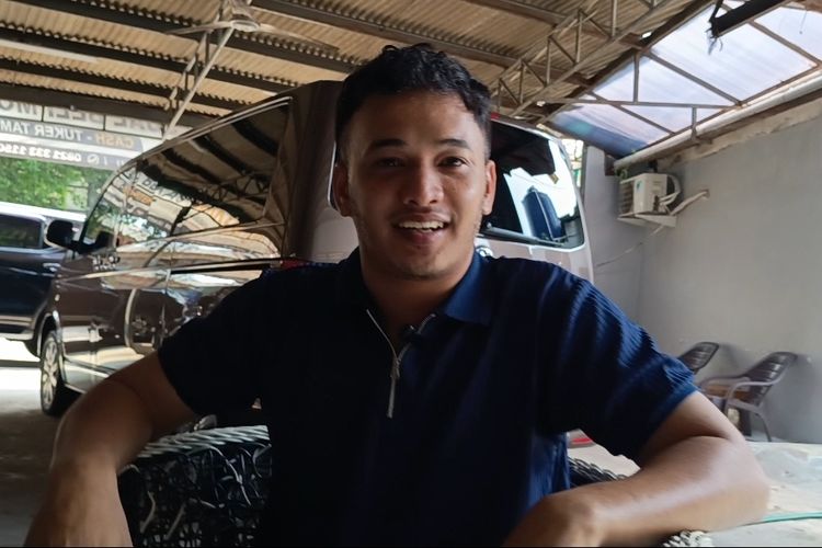 Siapa Bilang Mobil Bekas Banjir dan Tabrakan Tak Laku? Di Tangan Pria Ini Justru Jadi Ladang Bisnis