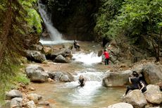 Aktivitas Wisata di 3 Curug Kawasan Sentul, Berenang hingga Selfie