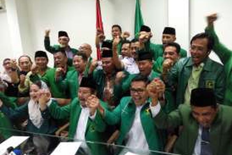 PPP kubu Djan Faridz menggelar konfrensi pers terkait putusan PTUN yang memenangkan pihaknya atas gugatan terhadap Menkumham terkait SK kepengurusan PPP yang mengesahkan kubu Romahurmuziy. Konfrensi pers digelar di DPP PPP, di Jalan Diponegoro, Menteng, Jakarta, Selasa (22/11/2016).