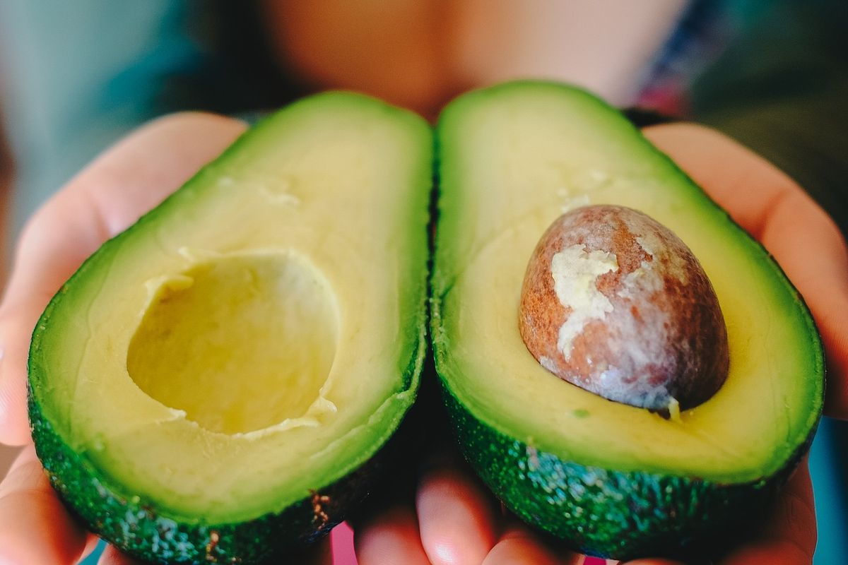 Alpukat yang sudah matang
