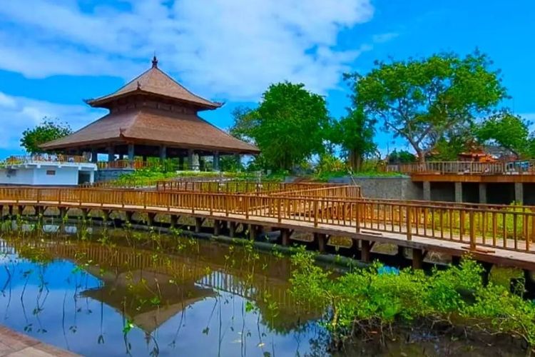 Proyek Penataan Kawasan Mangrove Tahura Ngurah Rai di Bali.