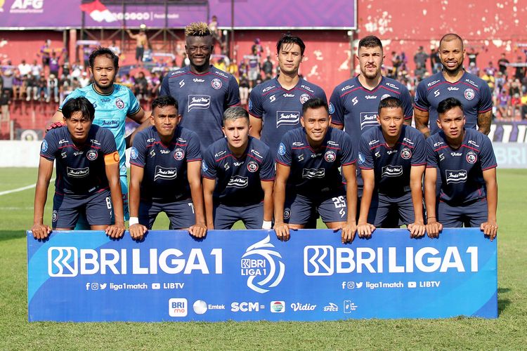 Starting eleven Arema FC saat pertandingan pekan ke-3 Liga 1 2023-2024 melawan Persik Kediri yang berakhir dengan skor 5-2 di Stadion Brawijaya Kediri, Sabtu (15/7/2023) sore WIB.