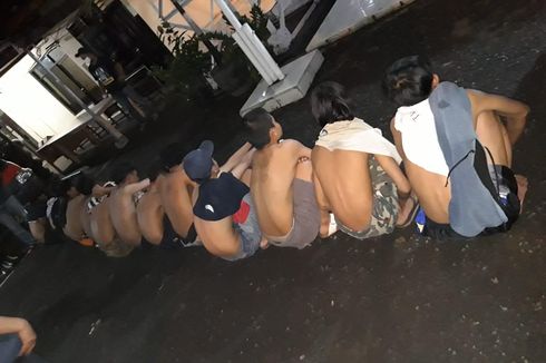 Ketahuan Mau Tawuran Sarung Jelang Sahur, 13 Remaja di Bekasi Ditangkap Polisi
