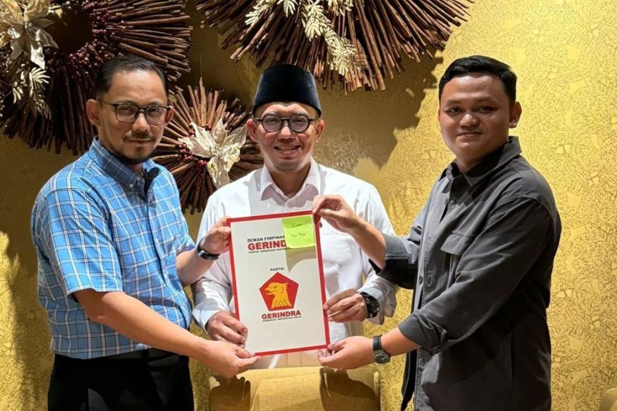 Donal Anjar (paling kiri) saat menerima rekomendasi dukungan dari Partai Gerindra di Pilkada Binjai 