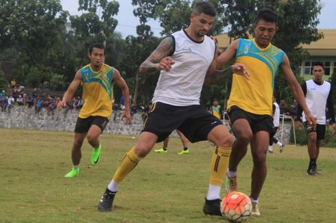 Komentar Aji Santoso setelah Arema Kesulitan Kalahkan Bhayangkara FC