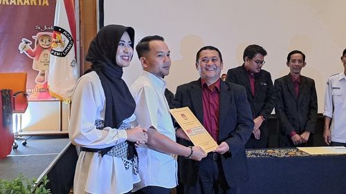 KPU Solo Tetapkan Respati-Astrid sebagai Wali Kota dan Wakil Wali Kota Terpilih