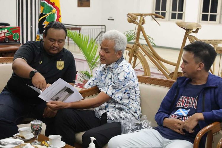 Pertemuan Gubernur Jateng Ganjar Pranowo bersama perwakilan suporter Persib Bandung Viking dan PSIS Panser Biru