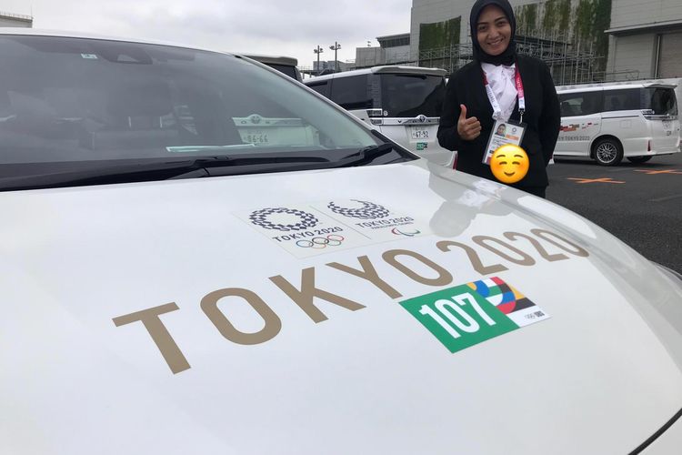 Sulistyana Arianti, seorang relawan asal Indonesia yang bertugas mengantar jemput tim media selama peliputan di Olimpiade Tokyo 2020.