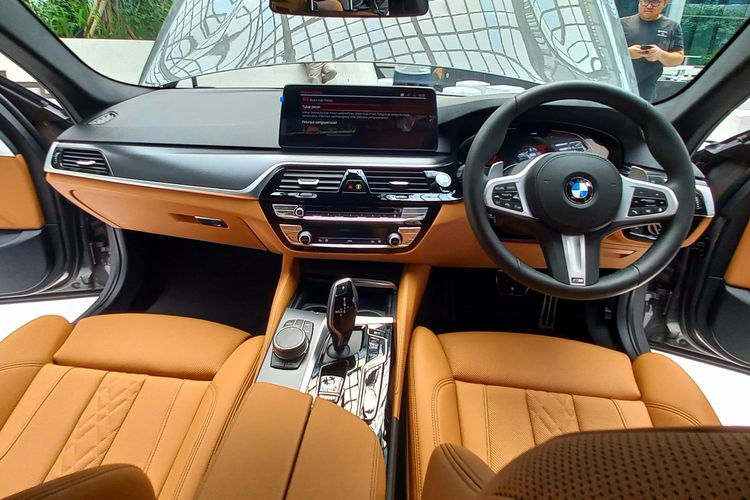 Interior BMW 530i Touring M Sport