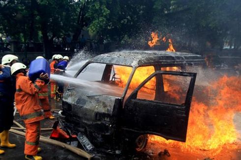 7 Hal Pemicu Kebakaran Mobil