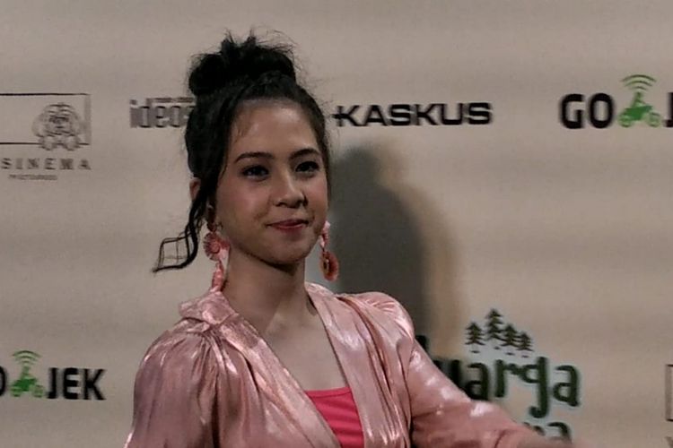 Zara JKT48 dalam jumpa pers film Keluarga Cemara di XXI Epicentrum, Kuningan, Jakarta Selatan, Kamis (20/12/2018).