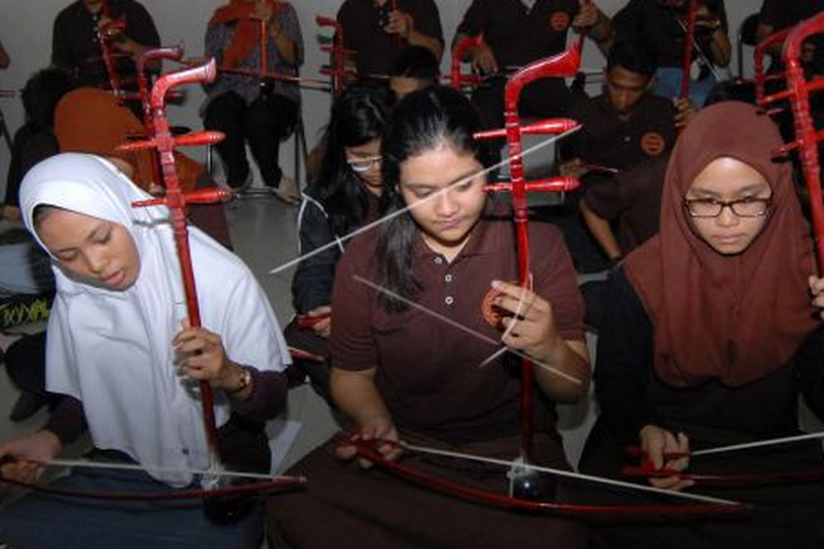Alat Musik Tradisional Dki Jakarta Beserta Gambarnya Alat Musik Tradisional Dki Jakarta Beserta Gambarnya