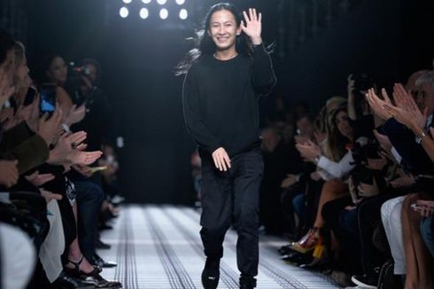 Alexander Wang Dikabarkan Tinggalkan Balenciaga