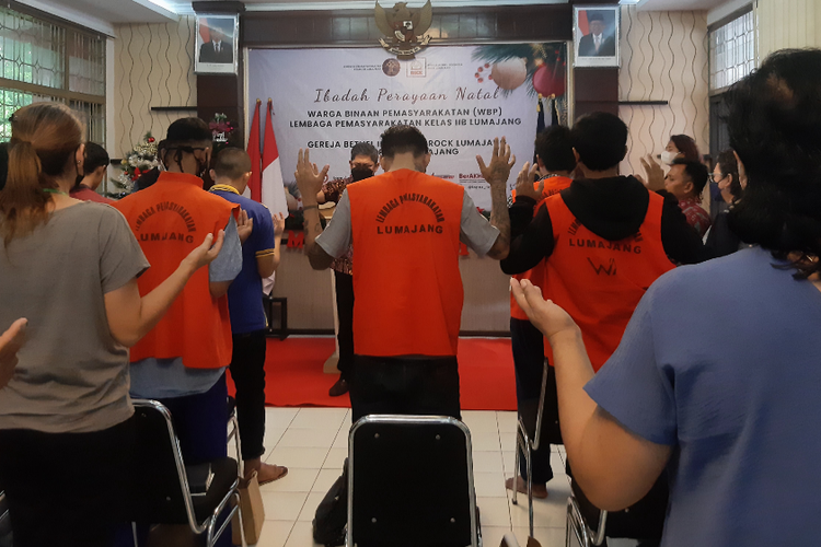Khidmat: perayaan natal di Lapas Kelas IIB Lumajang, Kamis (21/12/2022)