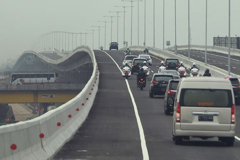 Jalan Tol Layang Beroperasi, Volume Kendaraan Terus Bertambah