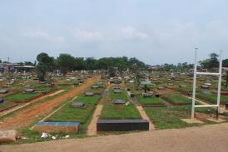 Taman Pemakaman Umum Pondok Kelapa di Pondok Kopi, Jakarta Timur. Jumat (13/11/2015)