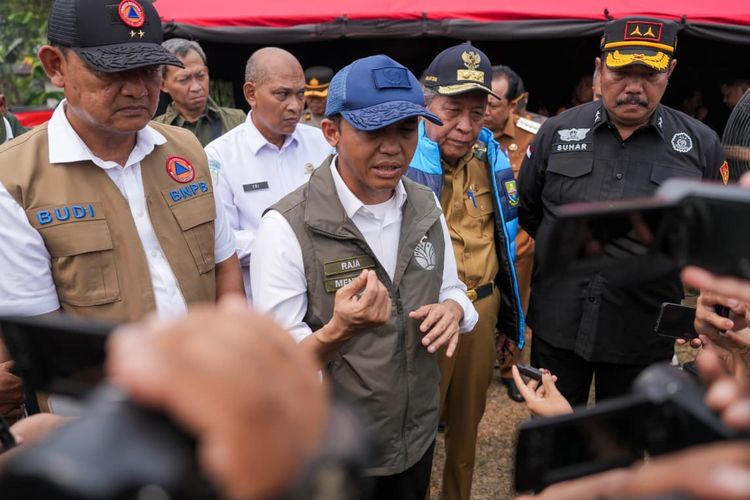 Terungkap, Ini Alasan Menhut Raja Juli Tak Ikut Prabowo Cek Karhutla