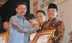 Kemenkominfo Ganjar Pemprov Banten dengan E-Government Award 