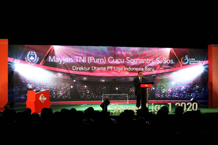 Direktur Utama PT Liga Indonesia Baru, Mayjen TNI (Purn) Cucu Somantri memberi sambutan saat acara Press Conference & Launching Shopee Liga 1 2020, Senin (24/02/2020) sore.