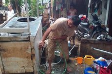 Banjir Surut, Warga Mulai Bersih-bersih
