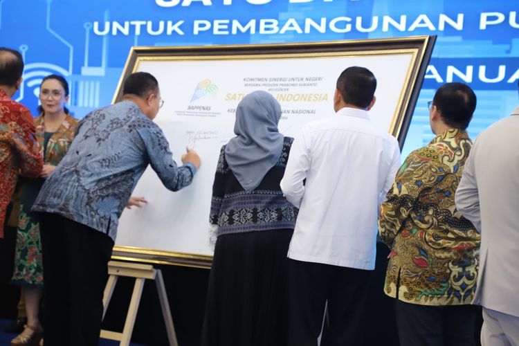 Menteri Pendayagunaan Aparatur Negara dan Reformasi Birokrasi (PANRB) Rini Widyantini dalam acara Kolaborasi Satu Data Indonesia untuk Pembangunan Pusat dan Daerah di Kantor Kementerian PPN/Bappenas, Senin (26/1/2026).