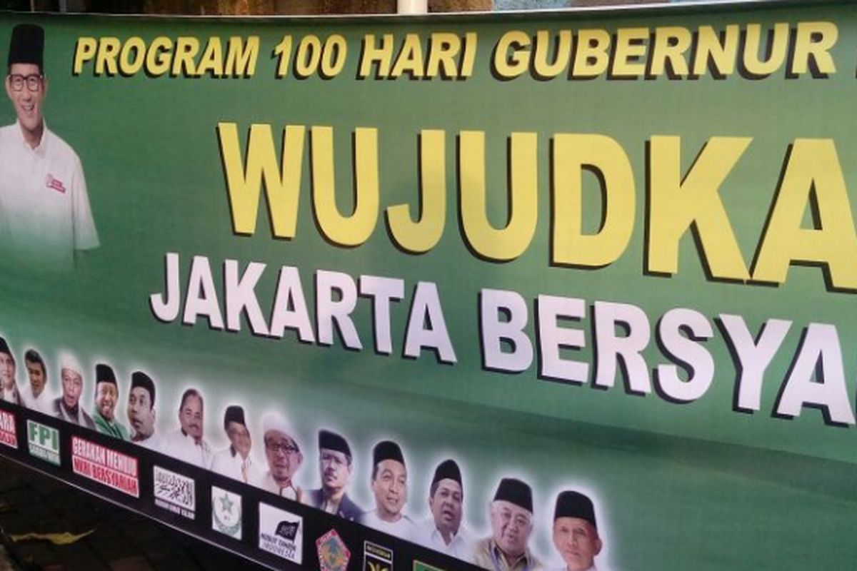 Spanduk Jakarta Bersyariah yang ditemukan di Jakarta pada Senin (3/4/2017).
