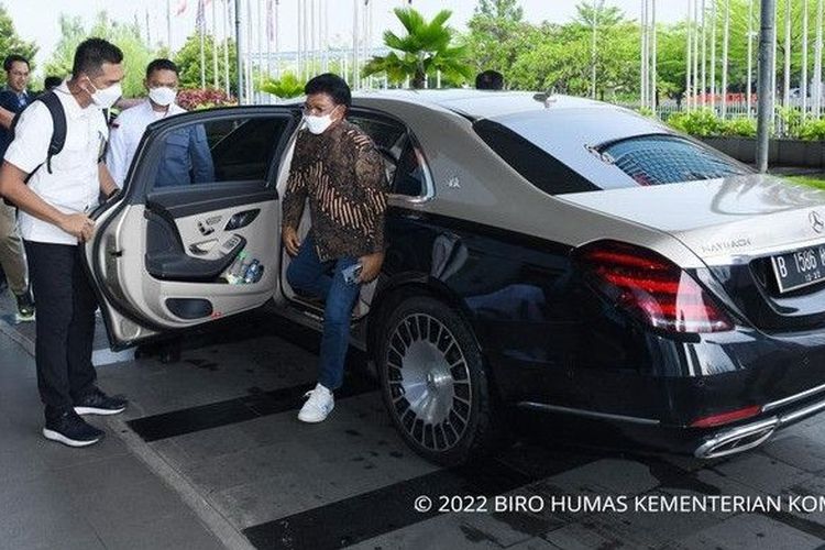 
Mercedes-Maybach S650 yang dijadikan mobil dinas Menteri Komunikasi dan Informatika non-aktif Johnny G Plate.